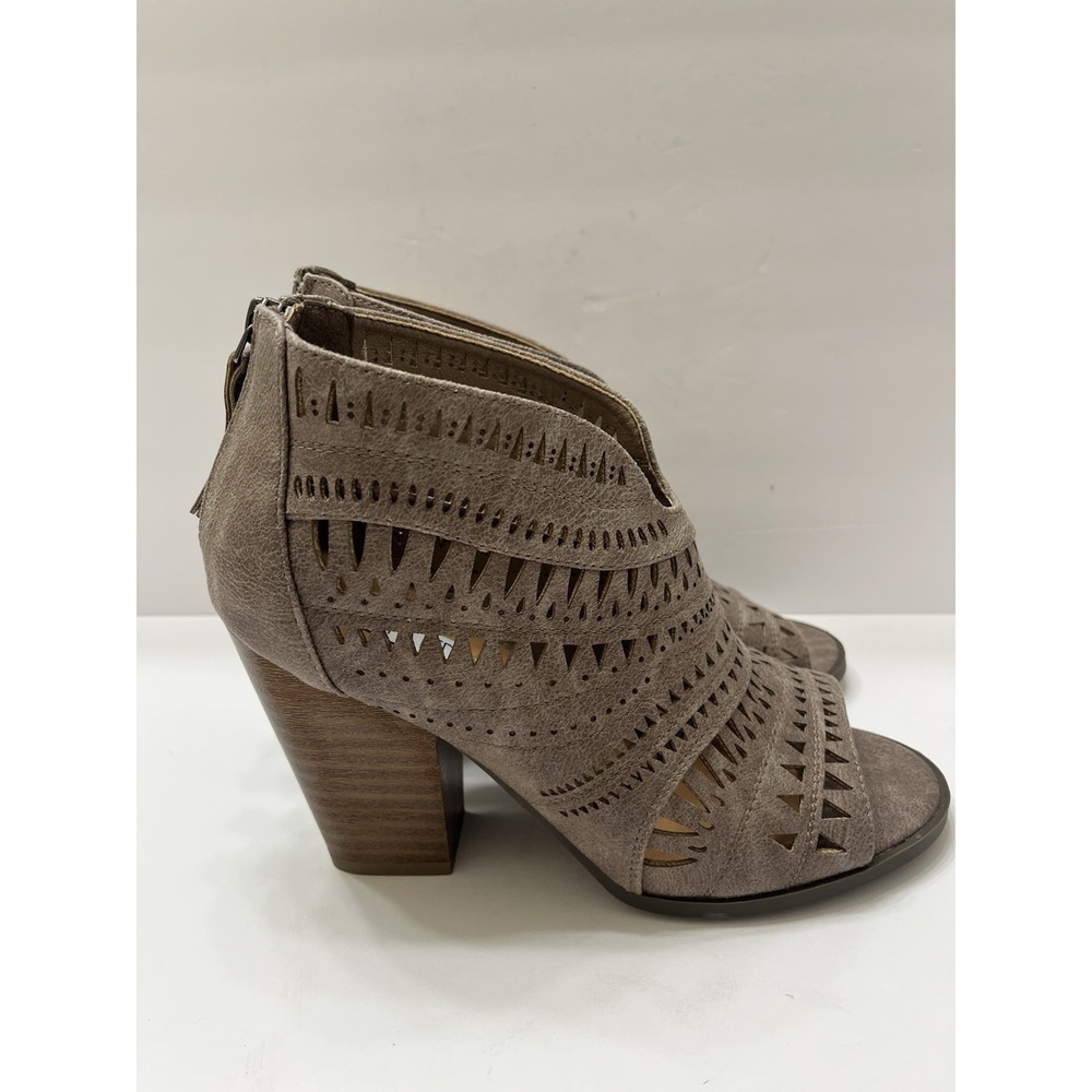 Not Rated Groove Thang Ankle Bootie Beige Geometric Cut Outs Wood Heel Women 8.5